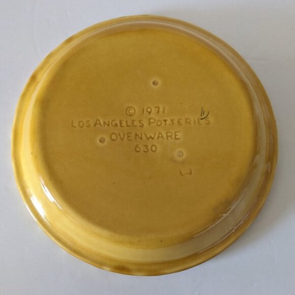 Los Angeles Potteries 1971 Pie Plate Ovenware 630 Apple Hand-Painted Ceramic 10" - Picture 4 of 5